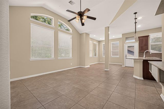 186 Biltmore Loop, Montgomery, TX 77316