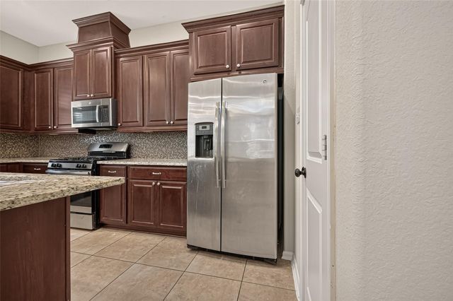 186 Biltmore Loop, Montgomery, TX 77316