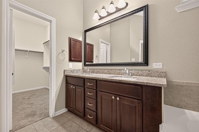 186 Biltmore Loop, Montgomery, TX 77316