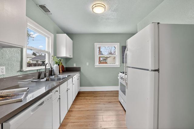 3629 9th Ave, Sacramento, CA 95817