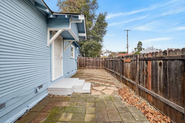 3629 9th Ave, Sacramento, CA 95817