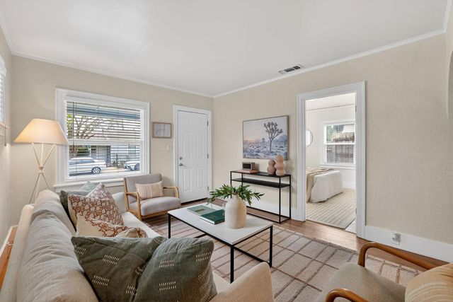 3629 9th Ave, Sacramento, CA 95817