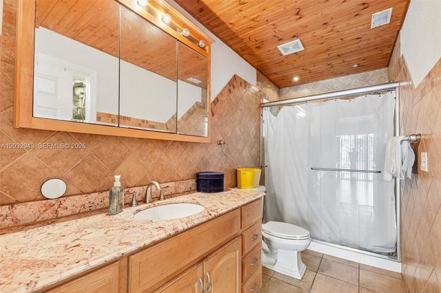 7160 NW 4th Ave, Boca Raton, FL 33487
