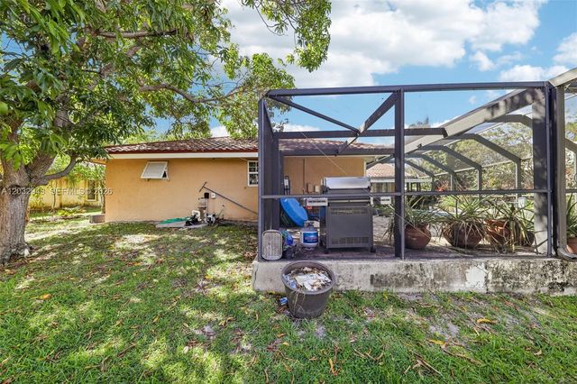 7160 NW 4th Ave, Boca Raton, FL 33487