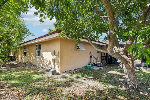 7160 NW 4th Ave, Boca Raton, FL 33487