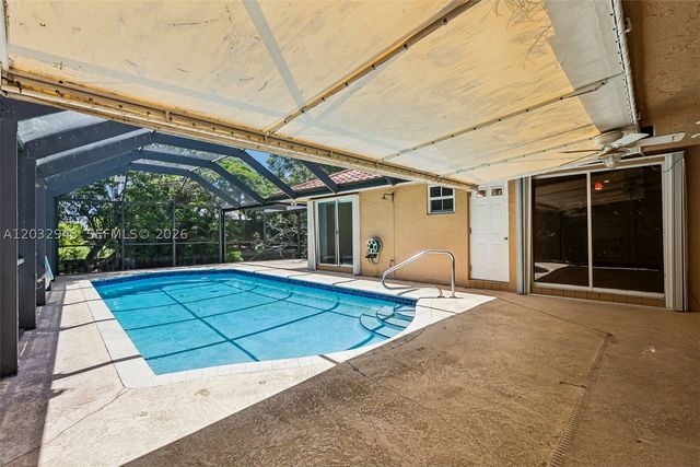 7160 NW 4th Ave, Boca Raton, FL 33487