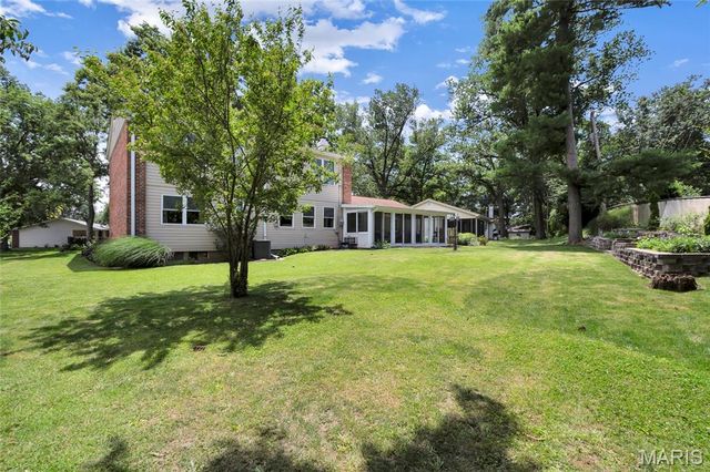 1417 Sunview Drive, St Louis, MO 63146