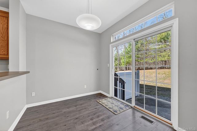 44 Barr Lane, Monroe, NY 10950