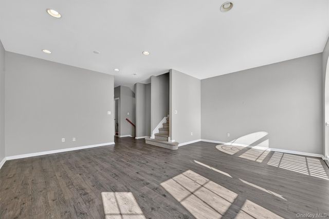 44 Barr Lane, Monroe, NY 10950