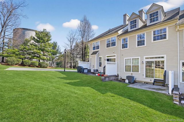 44 Barr Lane, Monroe, NY 10950