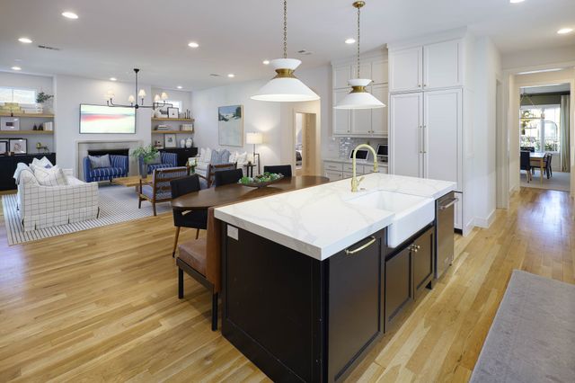 7407 Morton Street, Dallas, TX 75209