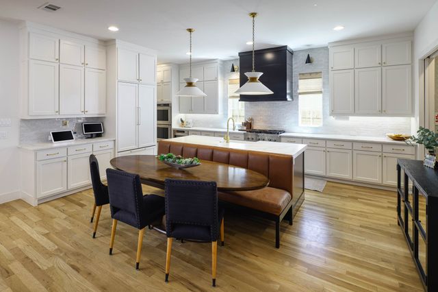 7407 Morton Street, Dallas, TX 75209