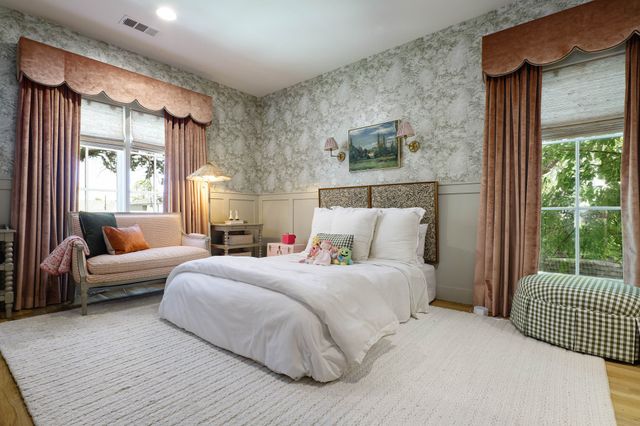 7407 Morton Street, Dallas, TX 75209