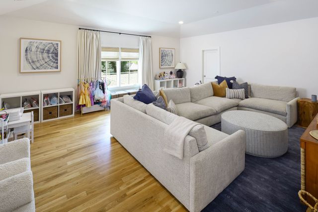 7407 Morton Street, Dallas, TX 75209