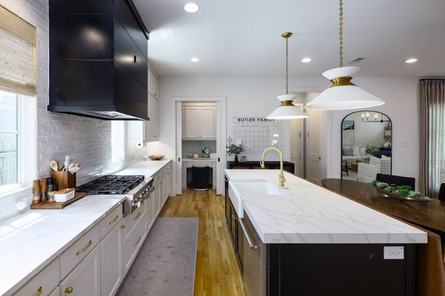 7407 Morton Street, Dallas, TX 75209