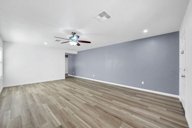 1125 E Milada Drive, Phoenix, AZ 85042