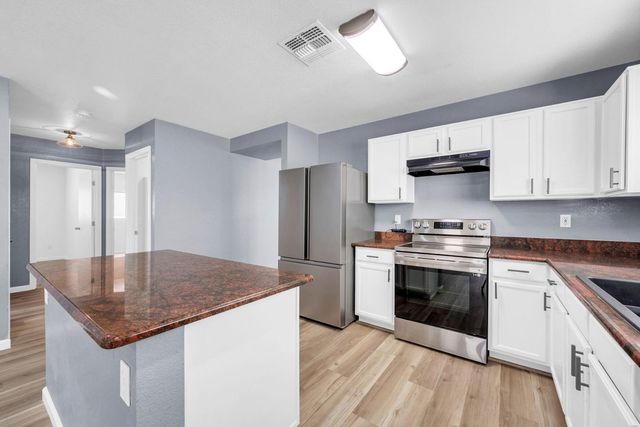 1125 E Milada Drive, Phoenix, AZ 85042