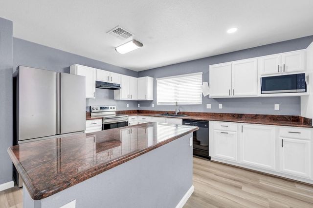 1125 E Milada Drive, Phoenix, AZ 85042