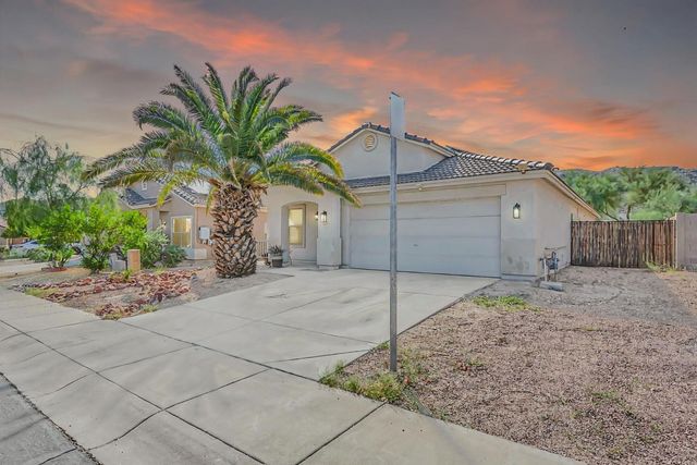 1125 E Milada Drive, Phoenix, AZ 85042