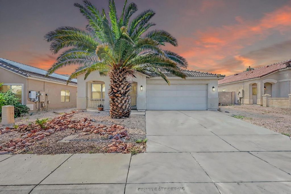 1125 E Milada Drive, Phoenix, AZ 85042