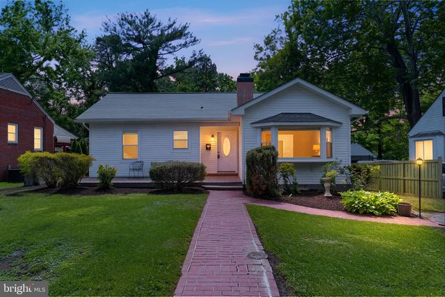 8 OAK AVE, Gaithersburg, MD 20877