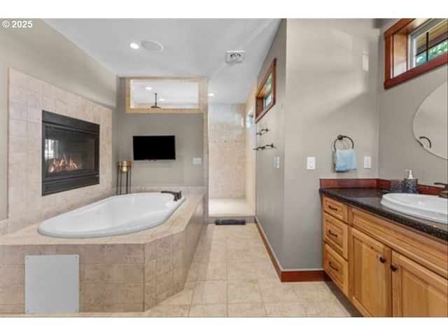 9700 Se EVERGREEN Hwy, Vancouver, WA 98664