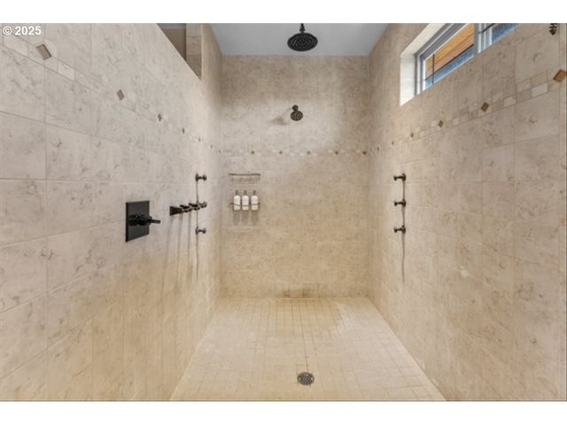 9700 Se EVERGREEN Hwy, Vancouver, WA 98664