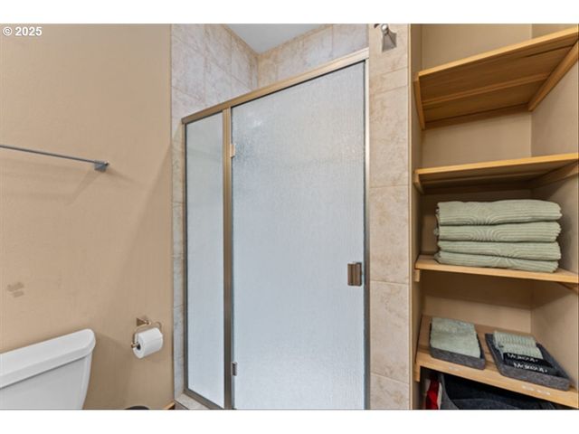 9700 Se EVERGREEN Hwy, Vancouver, WA 98664