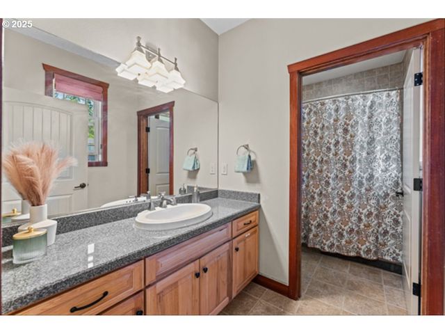 9700 Se EVERGREEN Hwy, Vancouver, WA 98664