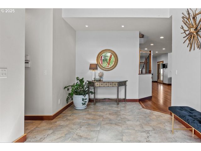 9700 Se EVERGREEN Hwy, Vancouver, WA 98664