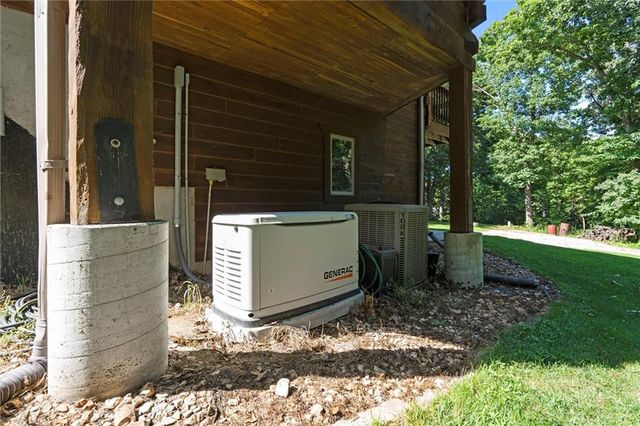 389 NW 1851 Road, Kingsville, MO 64061