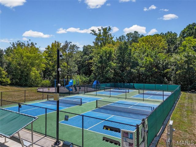 474 Oak Hill Dr., Lake St Louis, MO 63367