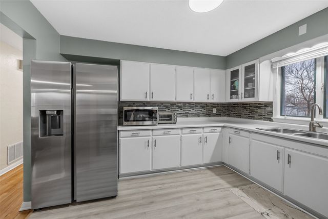 4436 Rushmore Drive NE, Cedar Rapids, IA 52402