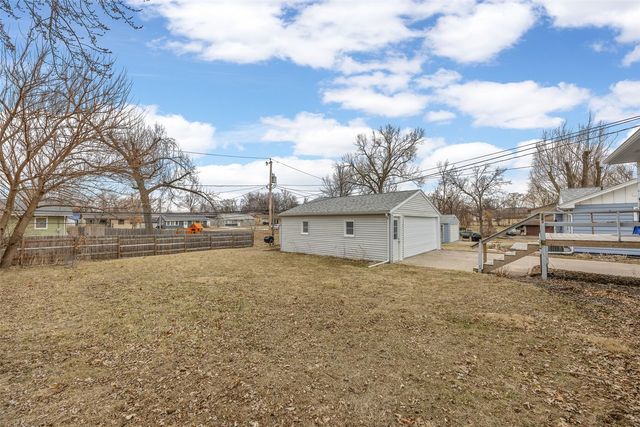 4436 Rushmore Drive NE, Cedar Rapids, IA 52402