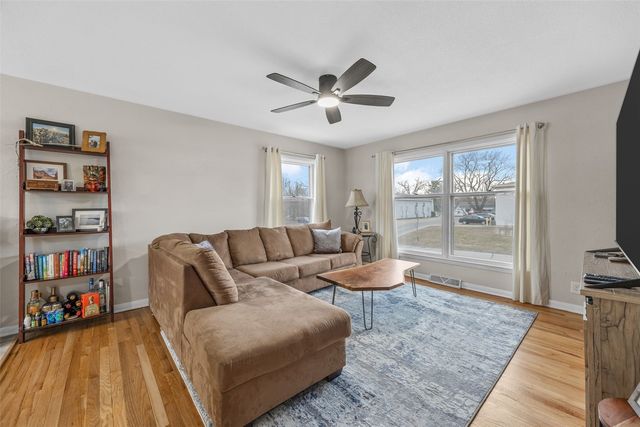 4436 Rushmore Drive NE, Cedar Rapids, IA 52402