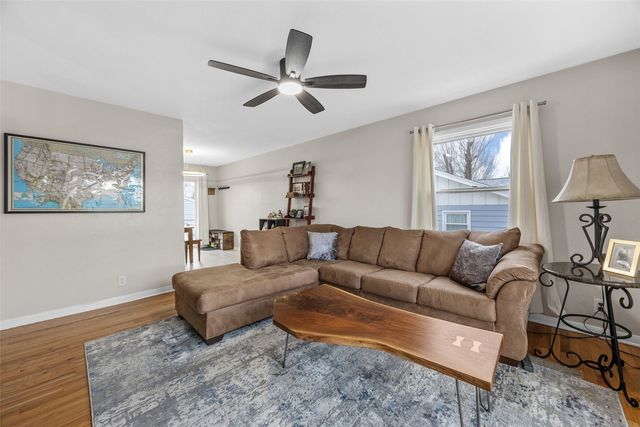 4436 Rushmore Drive NE, Cedar Rapids, IA 52402