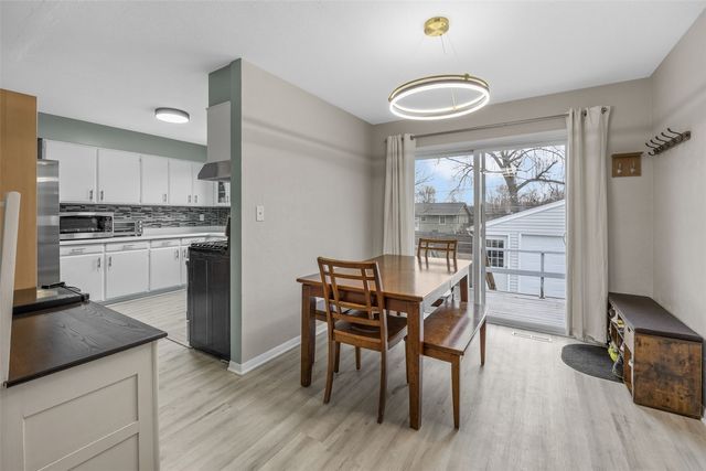 4436 Rushmore Drive NE, Cedar Rapids, IA 52402