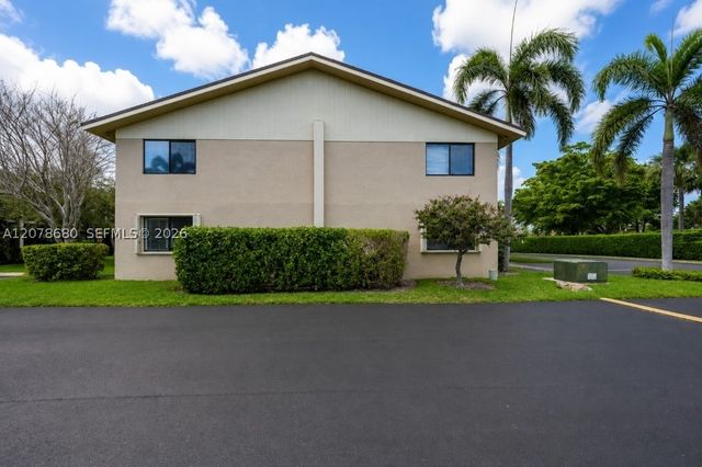 100 SE 7th St 1, Deerfield Beach, FL 33441