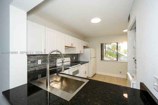 100 SE 7th St 1, Deerfield Beach, FL 33441