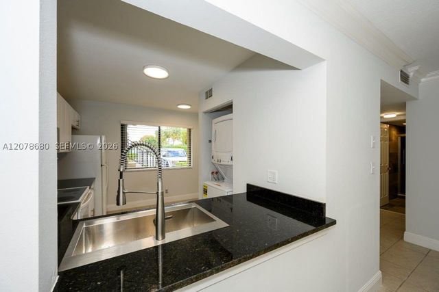 100 SE 7th St 1, Deerfield Beach, FL 33441