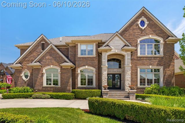 52438 Silent Ridge Drive, Chesterfield, MI 48051