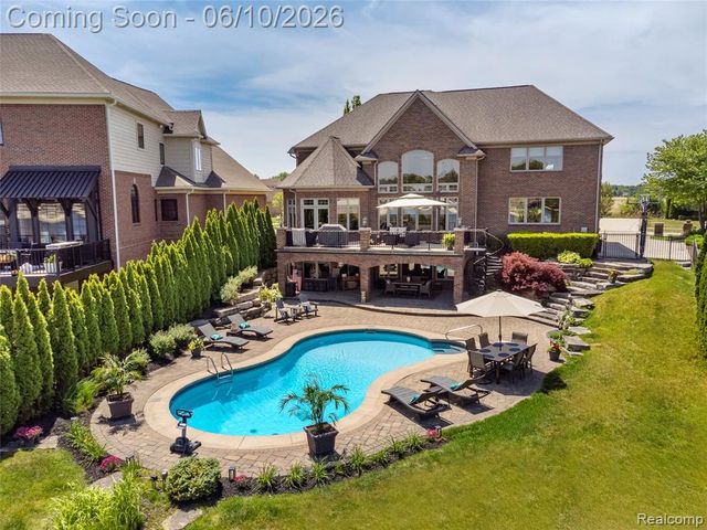 52438 Silent Ridge Drive, Chesterfield, MI 48051
