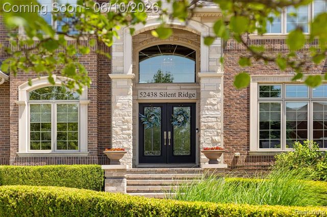 52438 Silent Ridge Drive, Chesterfield, MI 48051