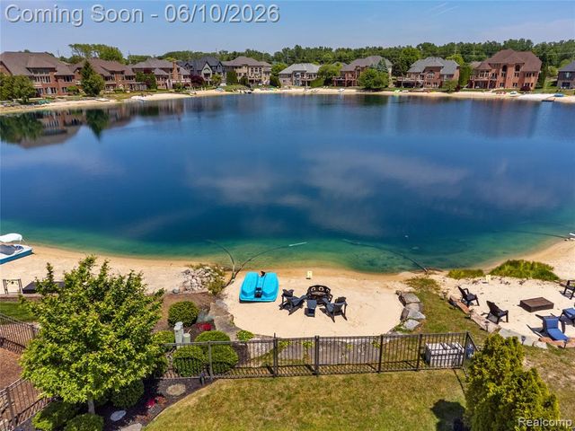 52438 Silent Ridge Drive, Chesterfield, MI 48051