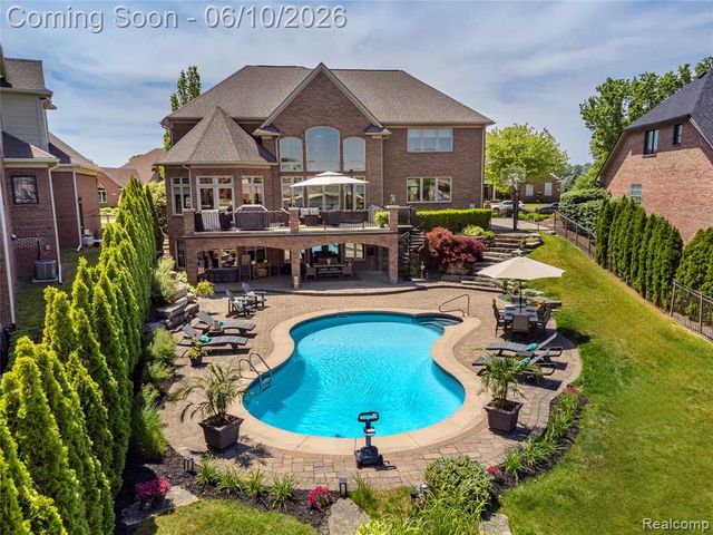 52438 Silent Ridge Drive, Chesterfield, MI 48051