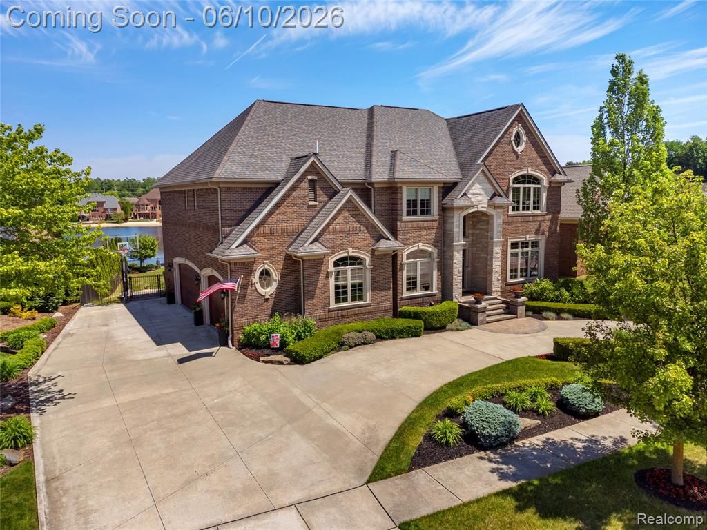 52438 Silent Ridge Drive, Chesterfield, MI 48051