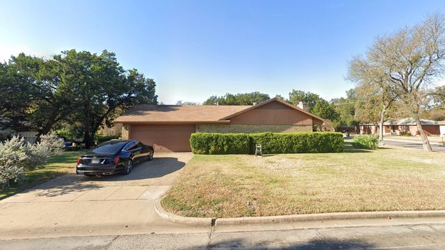2200 Stewart Drive, Waco, TX 76708