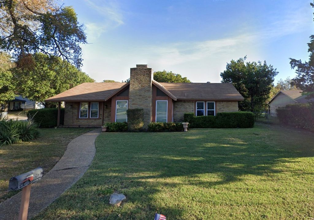 2200 Stewart Drive, Waco, TX 76708