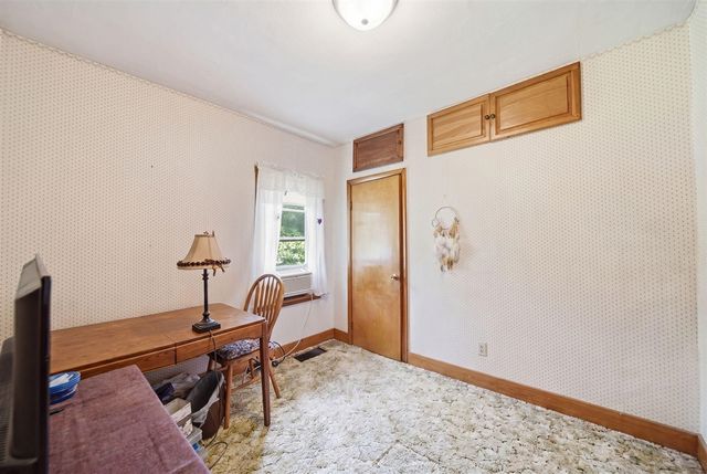 225 Center Court, Jackson, MI 49201
