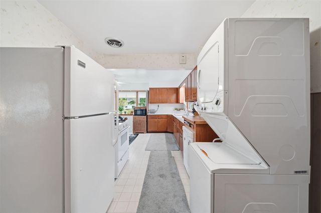 225 Center Court, Jackson, MI 49201